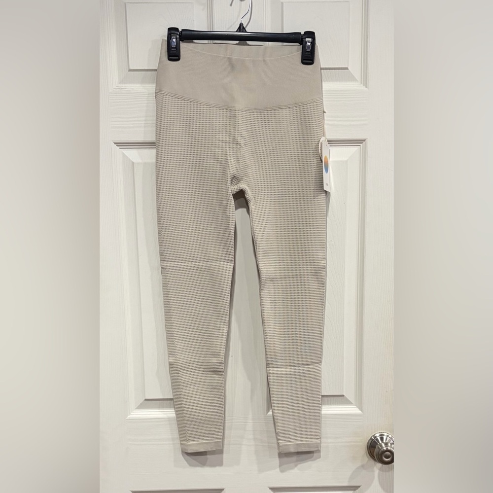 Vuori Women's Large Waffle Seamless Legging Ecru Cream NWT Performance Stretch